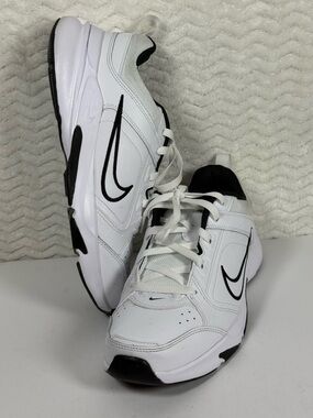 The Nike defy all day white and black color-way 🔥🔥 so clean and classic
